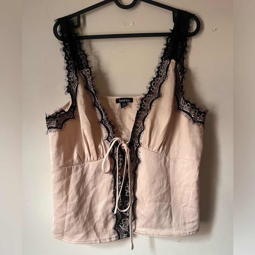 *Boohoo Lacey Tie Front Crop